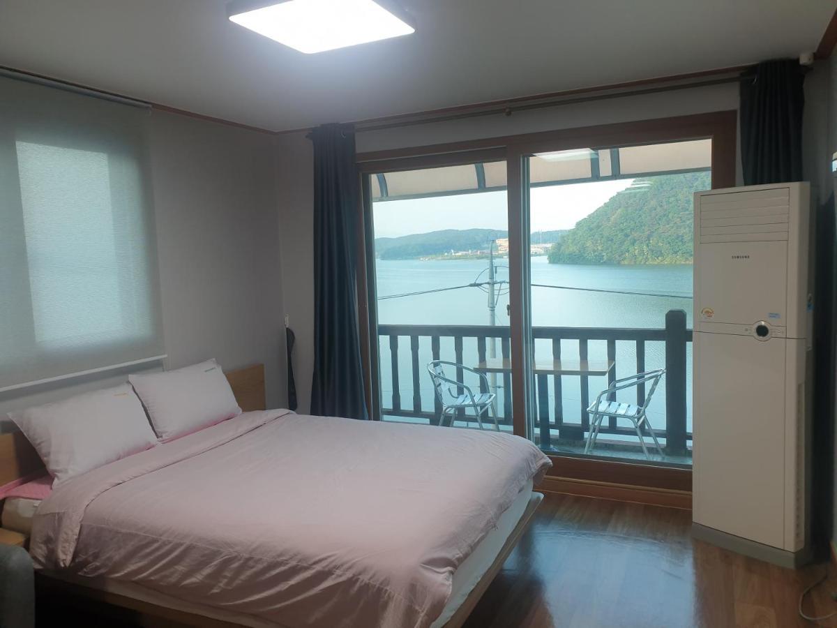 Lahoya Pension Chuncheon Exterior photo