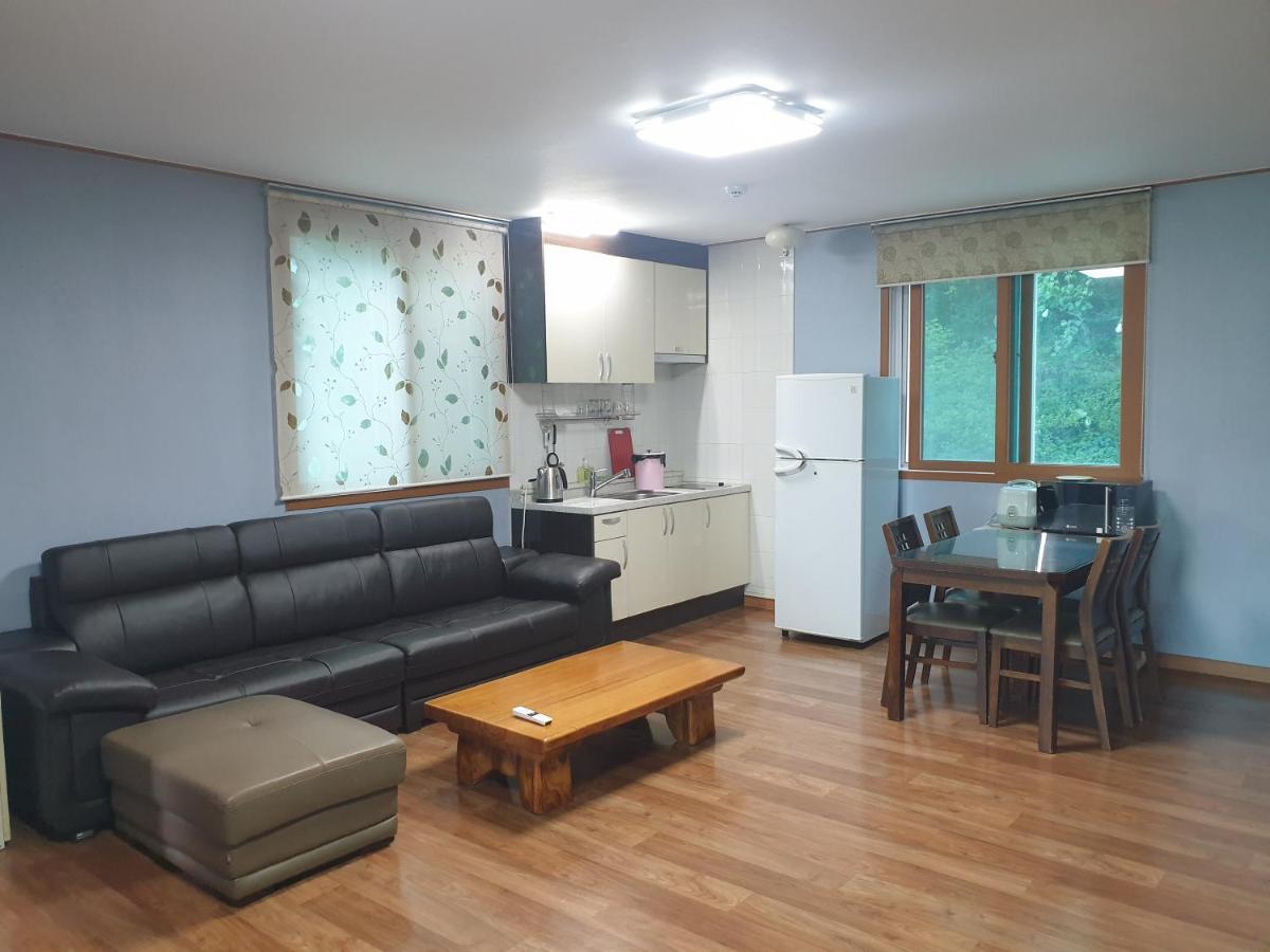 Lahoya Pension Chuncheon Exterior photo