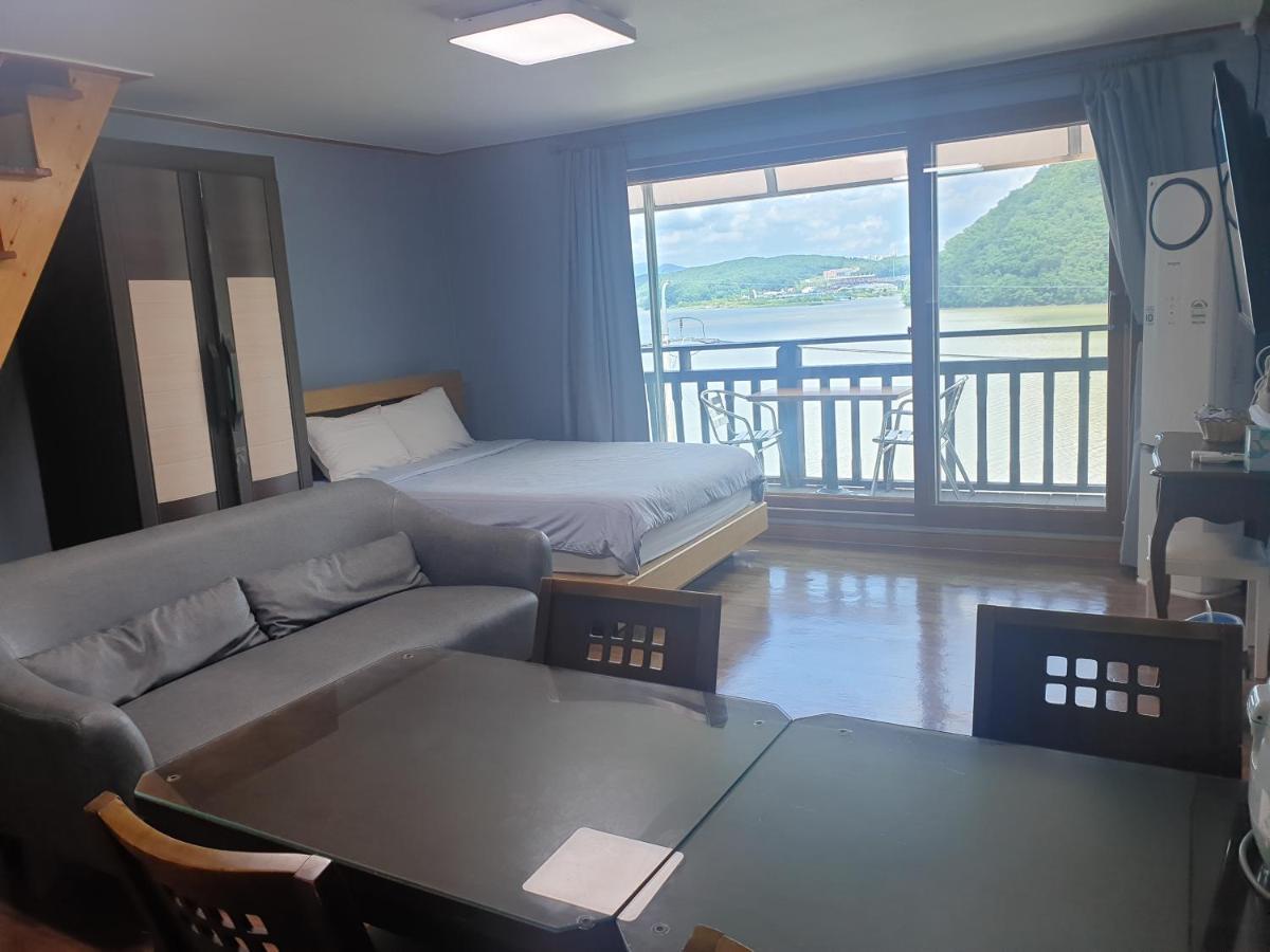 Lahoya Pension Chuncheon Exterior photo