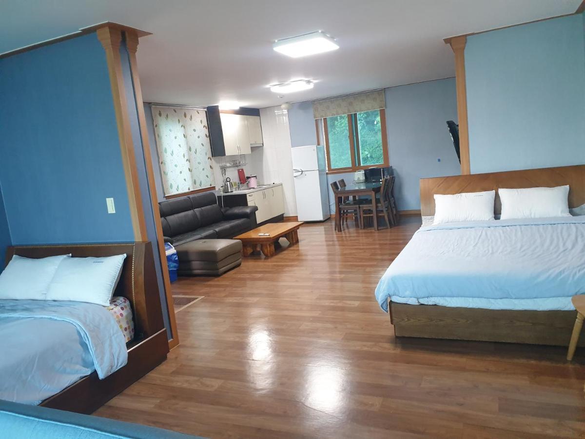 Lahoya Pension Chuncheon Exterior photo